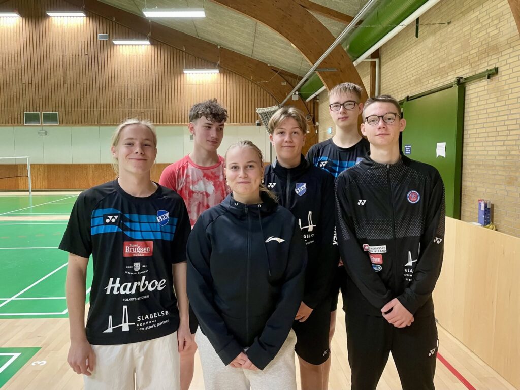 En weekend med masser af ungdomsbadminton og flotte resultater! 1 4